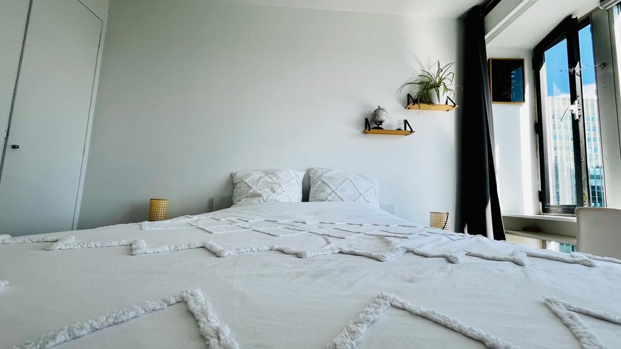 2 Private Bedrooms, Montparnasse Station Paris Exteriör bild